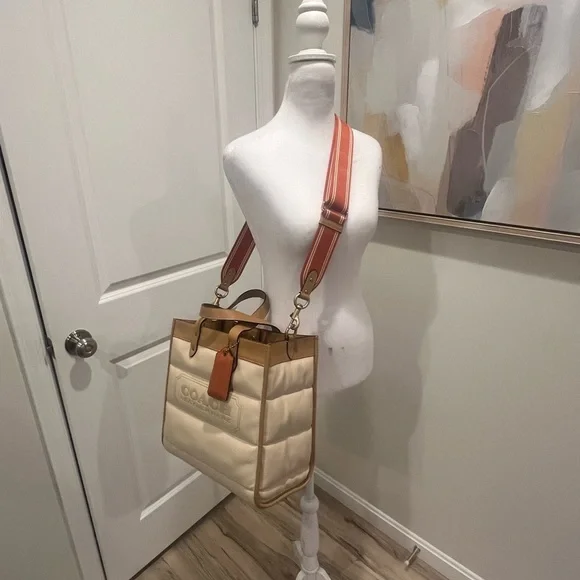 NWT Coach Quilted Large Field Tote - Picture 2 of 16